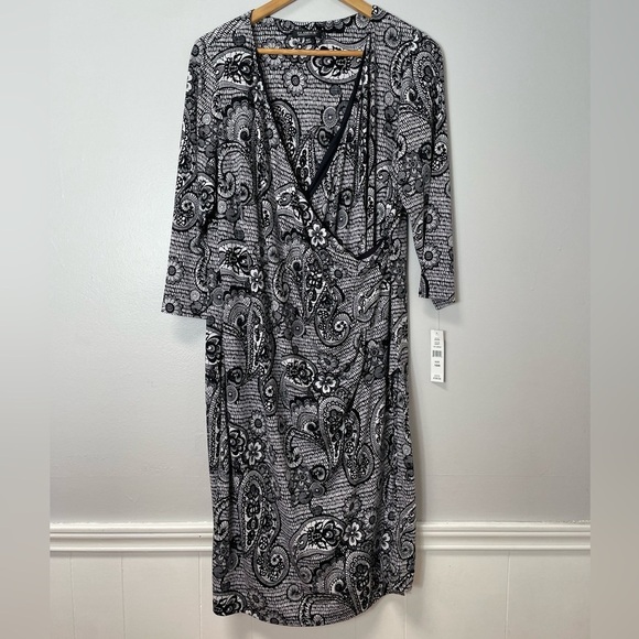 GLAMOUR Floral Paisley Print 3/4 Sleeves Faux Wrap Midi Length Dress Sz 16W NWT - Picture 1 of 7